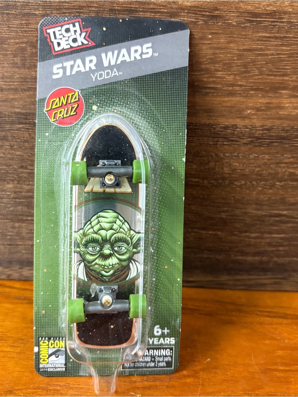 2014 Tech Deck Star Wars Comic Con Yoda Santa Cruz Skateboard Finger Board